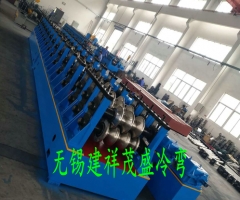 三波護欄板成型設(shè)備